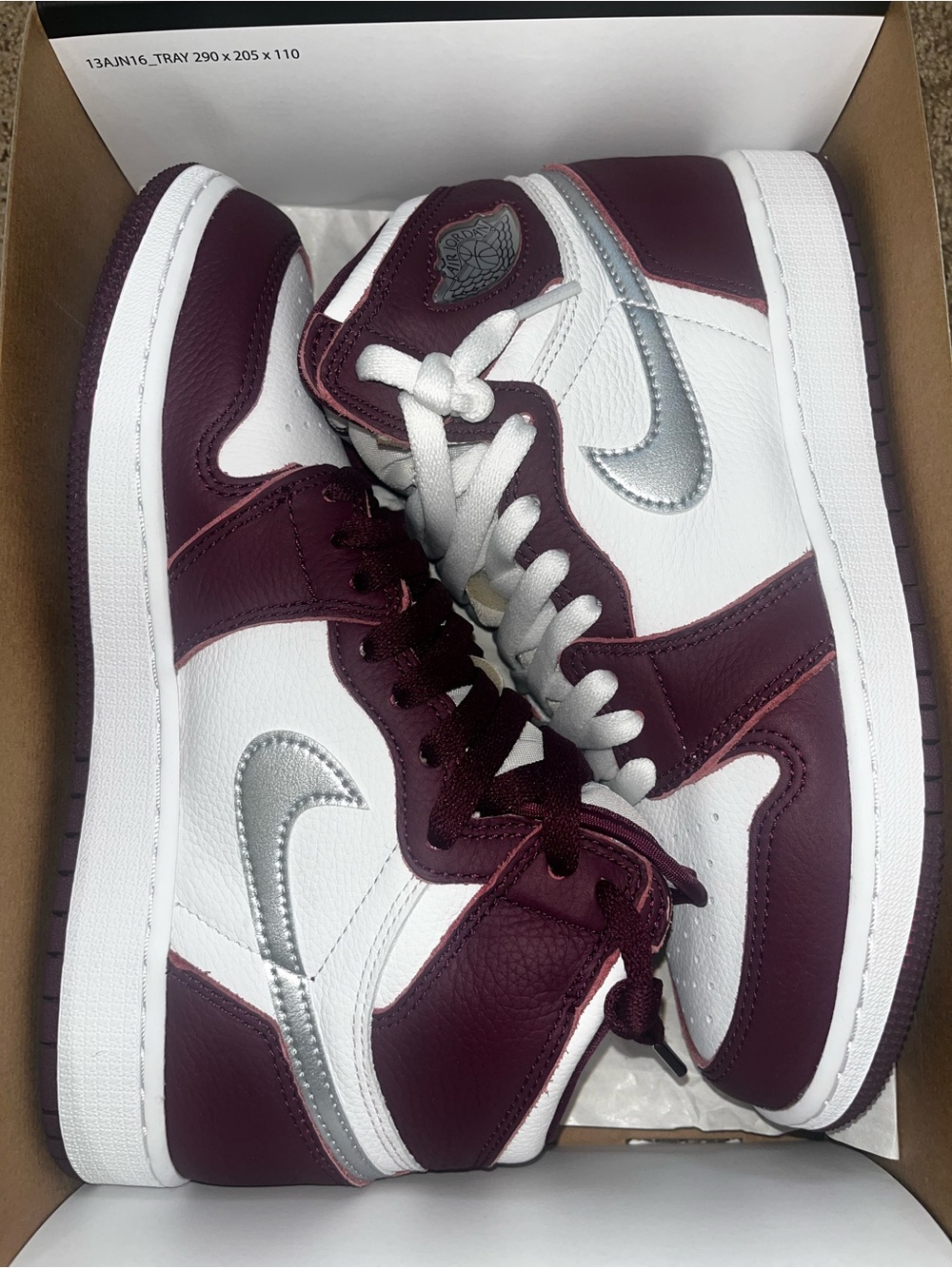 Nike Air Jordan 1 High Bordeaux